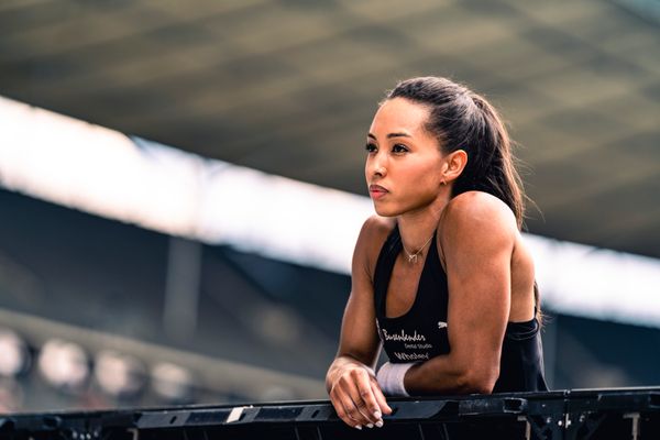 Jacqueline Otchere (MTG Mannheim) beim Stabhochsprung waehrend der deutschen Leichtathletik-Meisterschaften im Olympiastadion am 26.06.2022 in Berlin